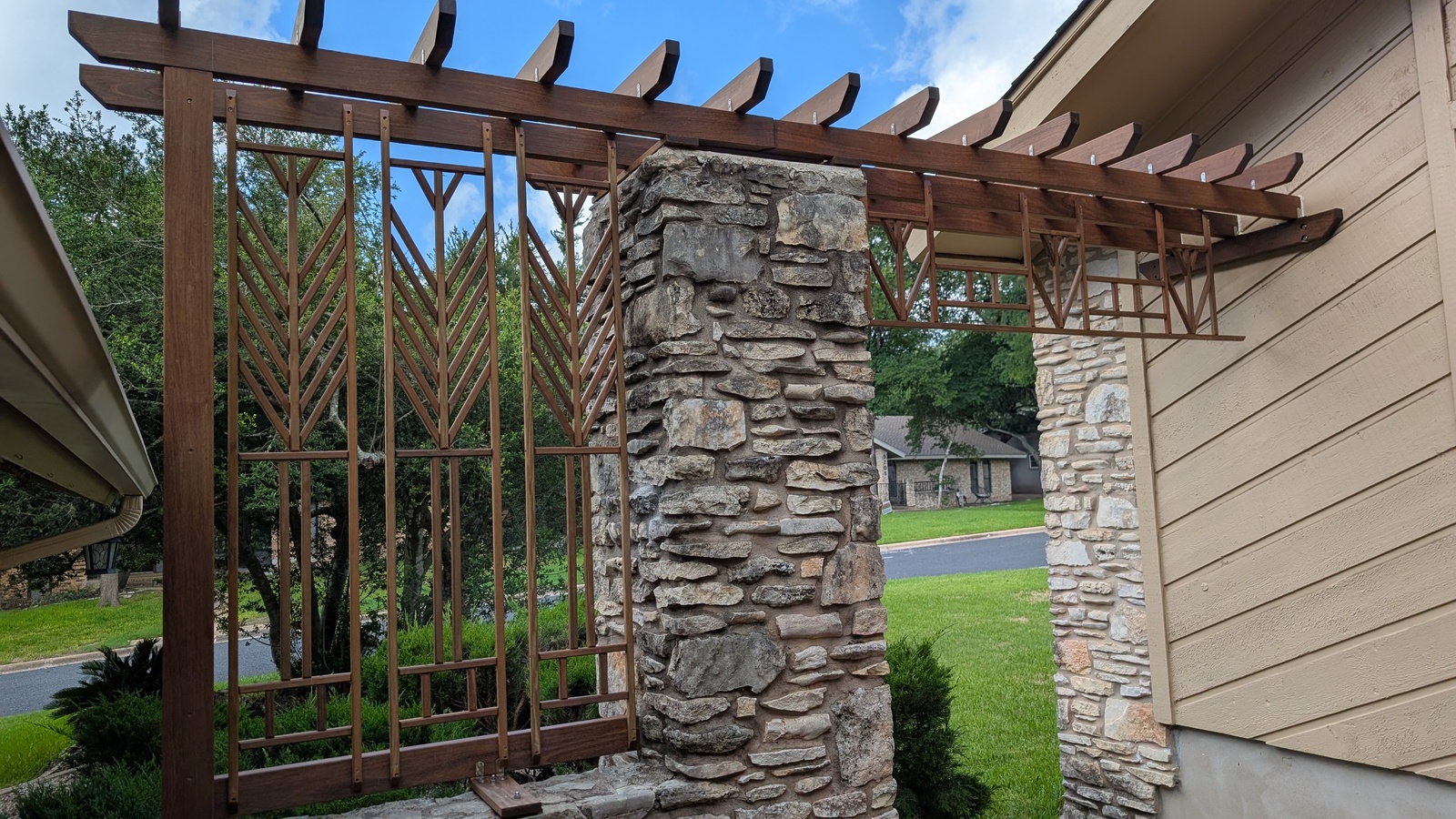 Front Entry Trellis (July 2025)